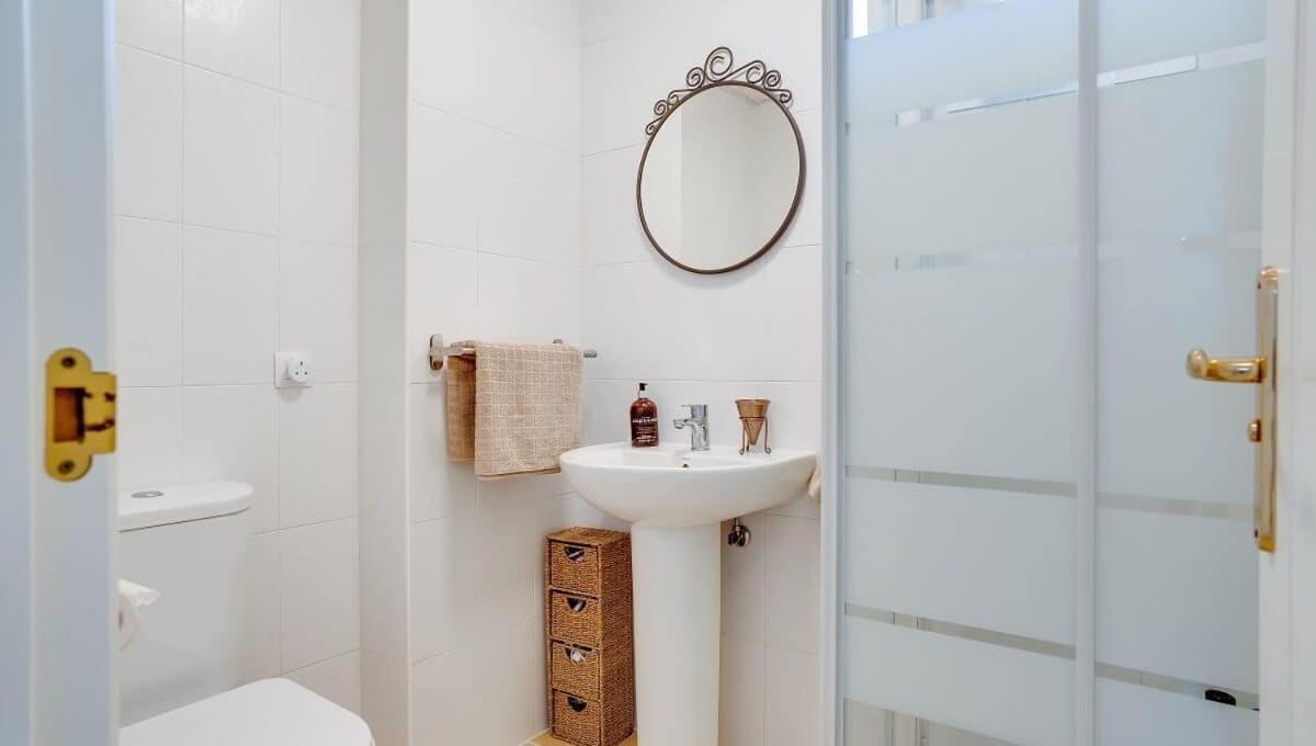 Lovely Aldea Beach Apartment Manilva Eksteriør bilde